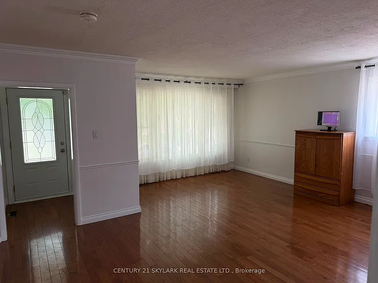 35 Cumberland Dr — Photo 4