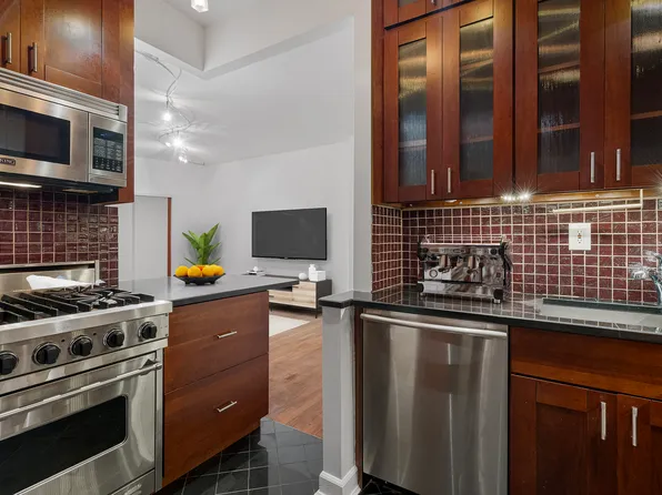 112 West 72nd Street image 9 of 14