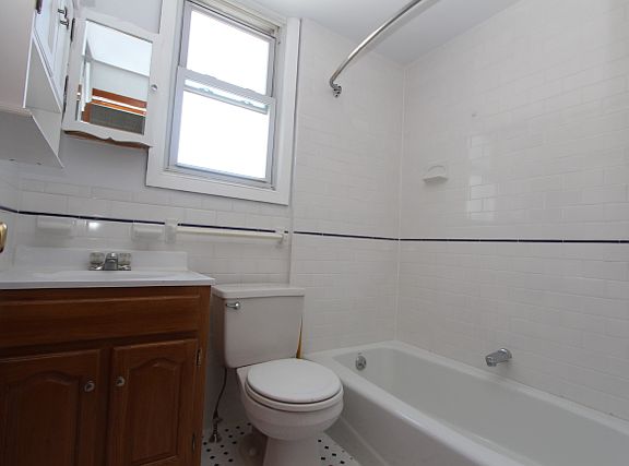 3rd image of 70 N Henry St APT 3L