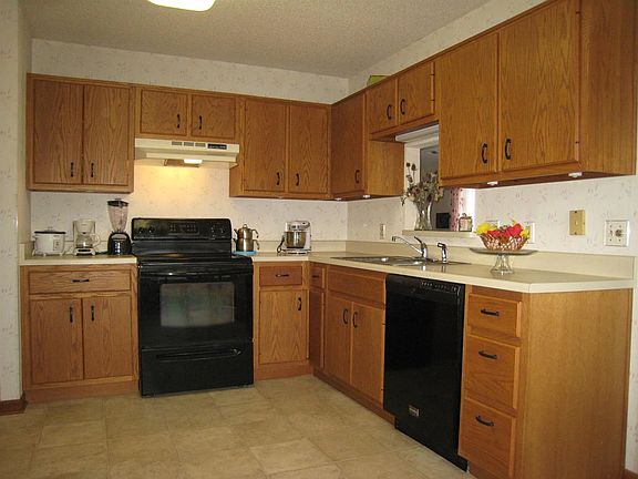 3rd image of 7218 Bent Willow Dr