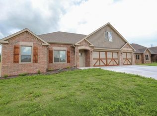 675 Ray St, Pea Ridge, AR 72751