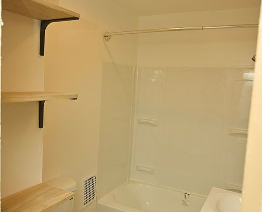 3rd image of 65 N Manning Blvd APT 1