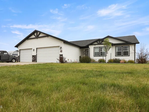13665 Cherry St NW, Williston, ND 58801