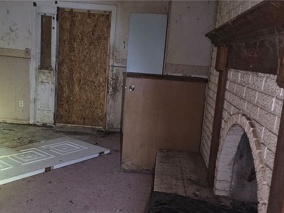 2nd image of 1401 Brazil Ave