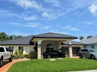 1502 SW 142nd Ave, Miami, FL 33184