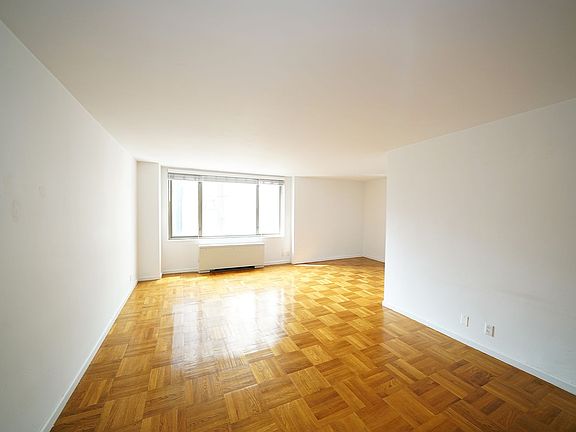 3rd image of 160 E 84th St APT 11L