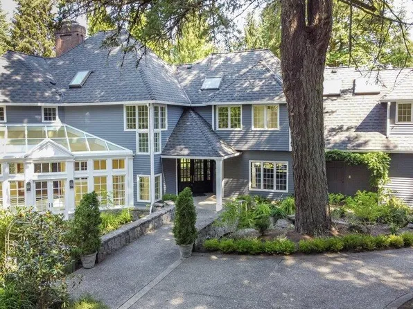 12 Dover Way, Lake Oswego, OR 97034