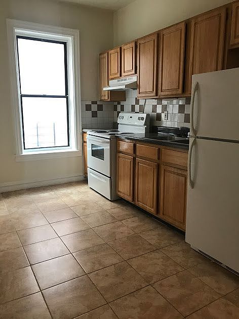 2nd image of 621 Lefferts Ave APT B2
