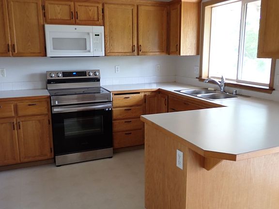 5th image of 11911 130th St E