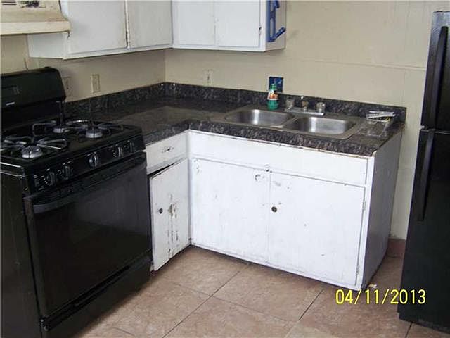 2nd image of 8829-31 Hickory St
