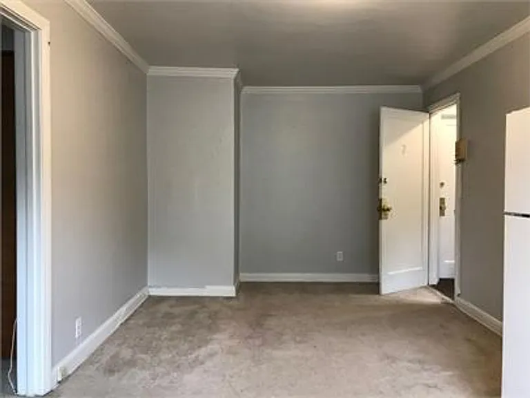 5739 Walnut St #2 — Photo 11