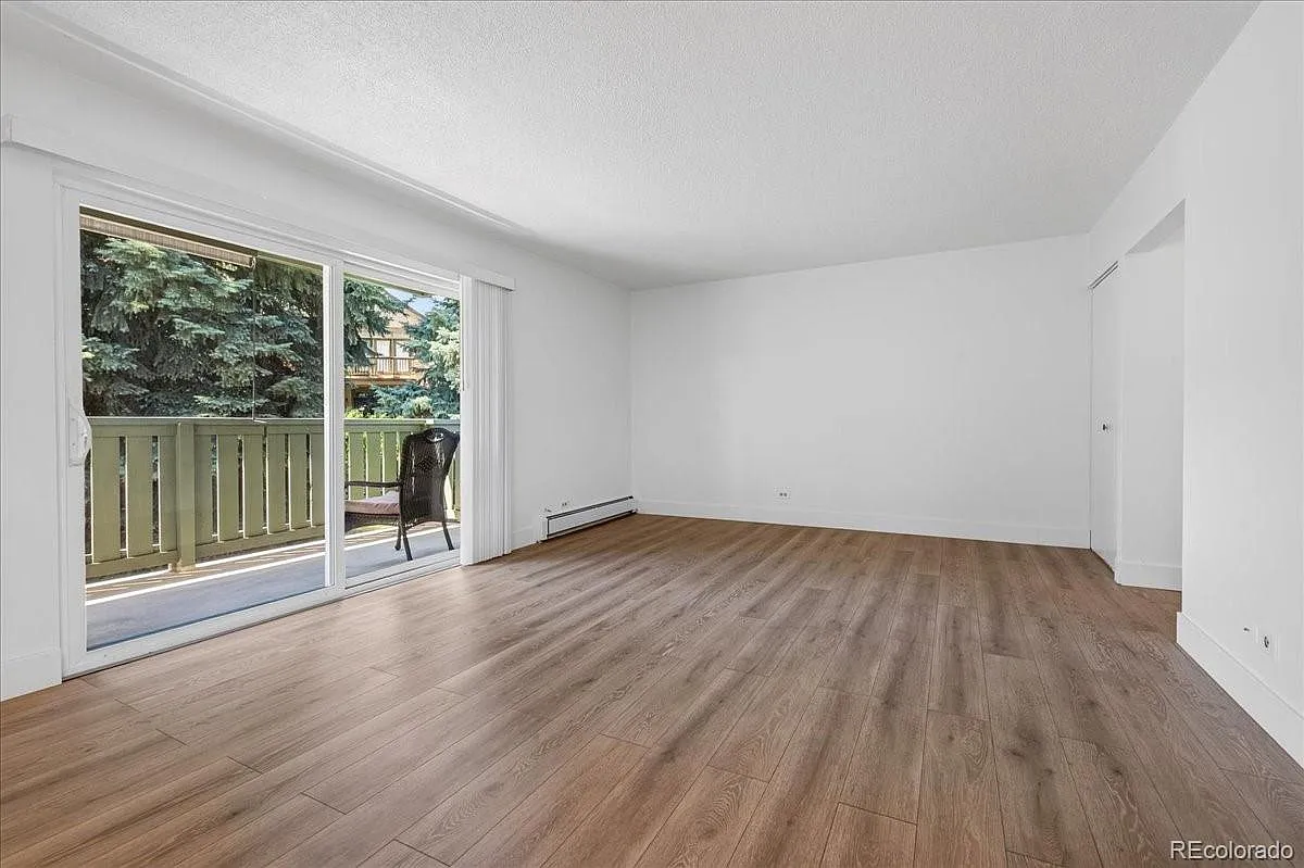 1 bed, 1.0 bath, 718 sqft, $1,400 — Photo 3