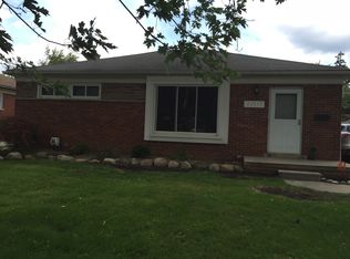 22937 Playview St, Saint Clair Shores, MI 48082