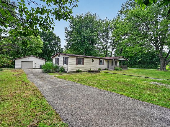 2nd image of 2373 Sneakville Rd