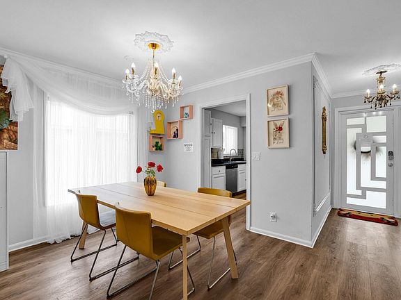 4th image of 3217 S Olive Avenue