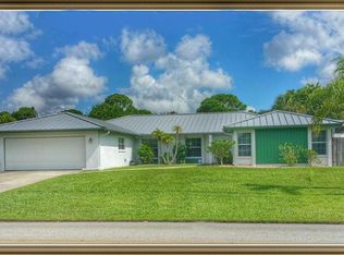 1125 Magellan Dr, Sarasota, FL 34243