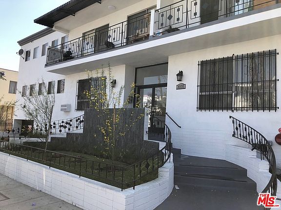 3rd image of 1031 N Curson Ave