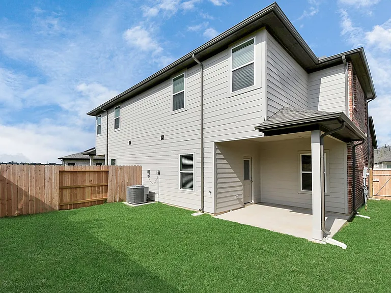 21047 Bay Village Dr #B — Photo 7