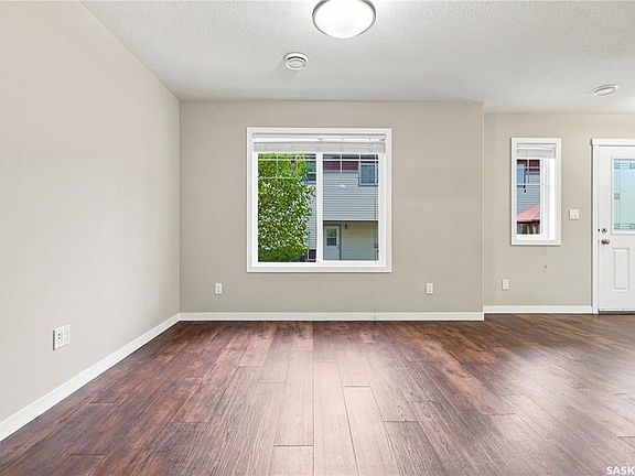 5th image of UNIT 402-3440 Avonhurst DRIVE