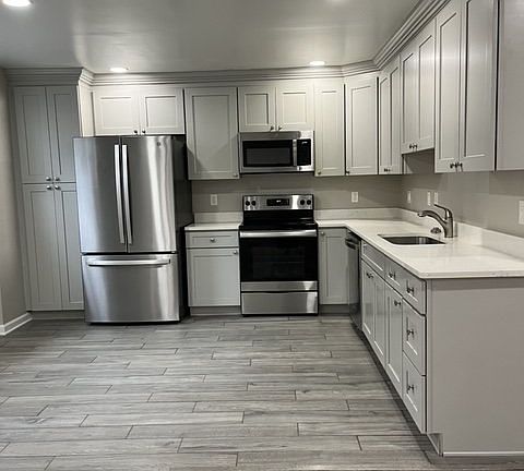 3rd image of 4574 Conwell Dr #205