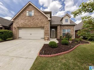 402 Glen Cross Way, Trussville, AL 35173