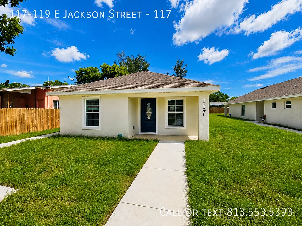 117-119 E Jackson St #117