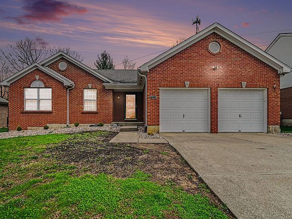 2nd image of 7513 Roxbury Ct