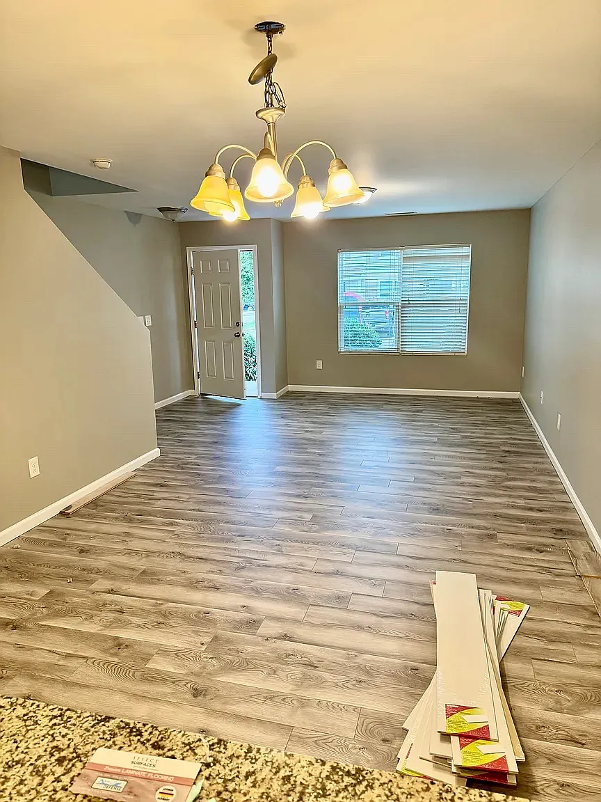 2 bed, 2.5 bath, 1275 sqft, $1,650 — Photo 2