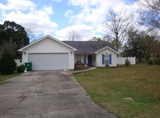 113 Summit Dr, Carriere, MS 39426