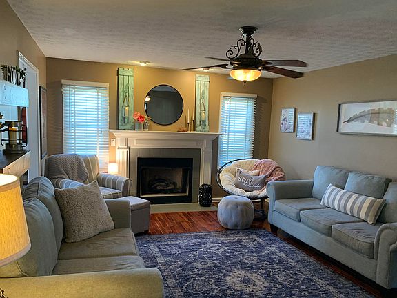 3rd image of 7416 Windy Knoll Dr