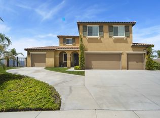 16526 Village Meadow Dr, Riverside, CA 92503