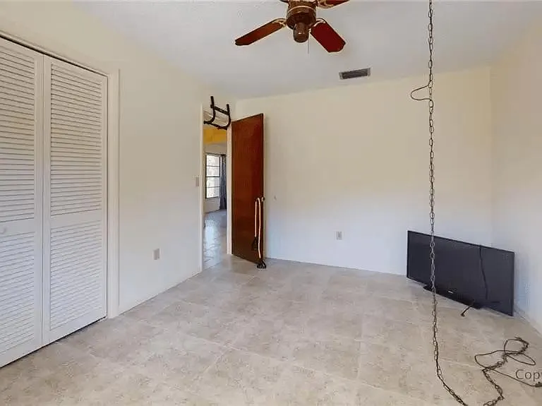 1332 Bentley Ave — Photo 8