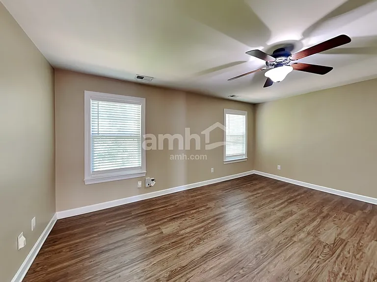 2713 Twin Ash Ct — Photo 12