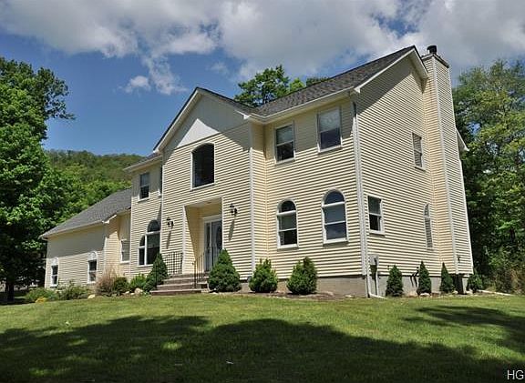 2nd image of 4 Hillary Ct