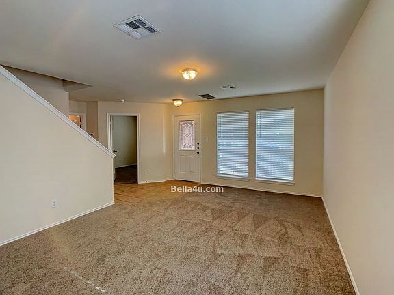 3rd image of 209 Yucca House Dr
