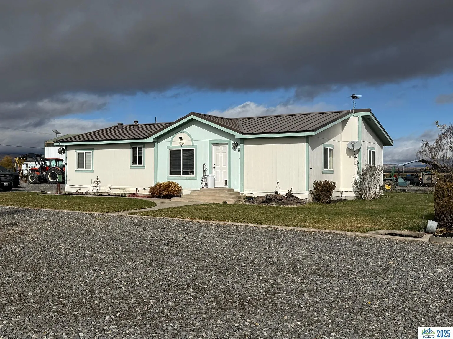 471700 Reece Rd photo 1