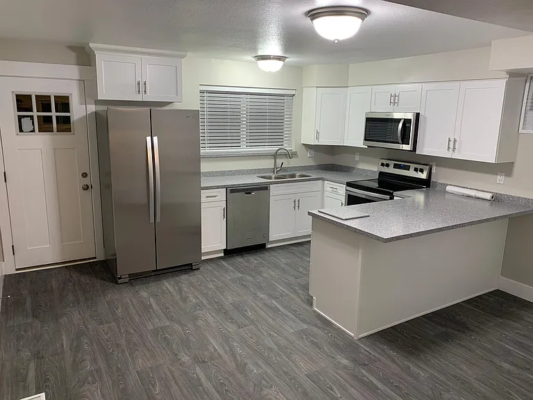 216 N 350 E — Photo 1