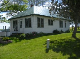 5078 330th St, Danbury, IA 51019