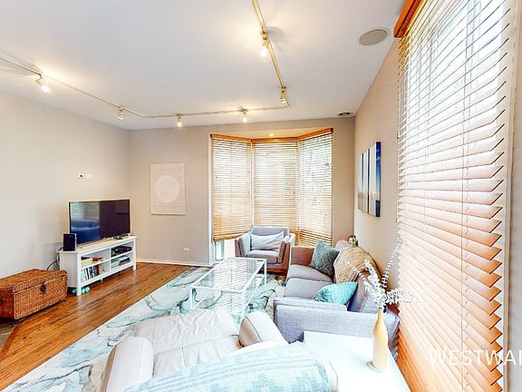 4th image of 2707 N Lincoln Ave APT L