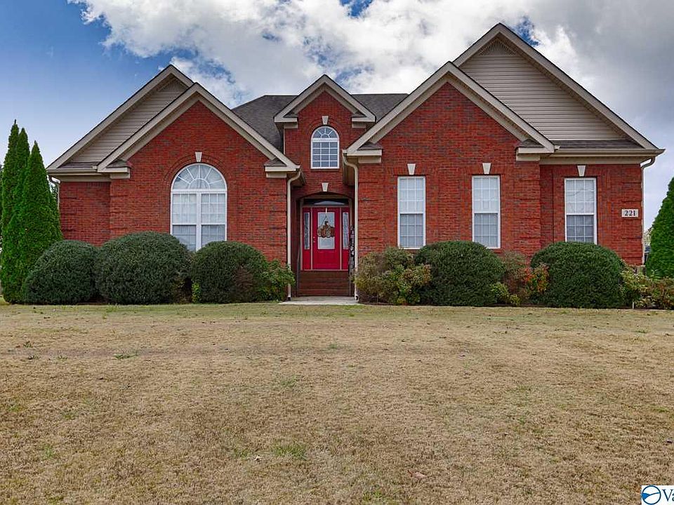 1st image of 221 Southern Wind Dr