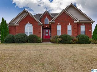 221 Southern Wind Dr, New Market, AL 35761