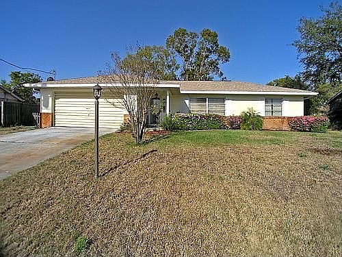 1st image of 864 Farrington Dr