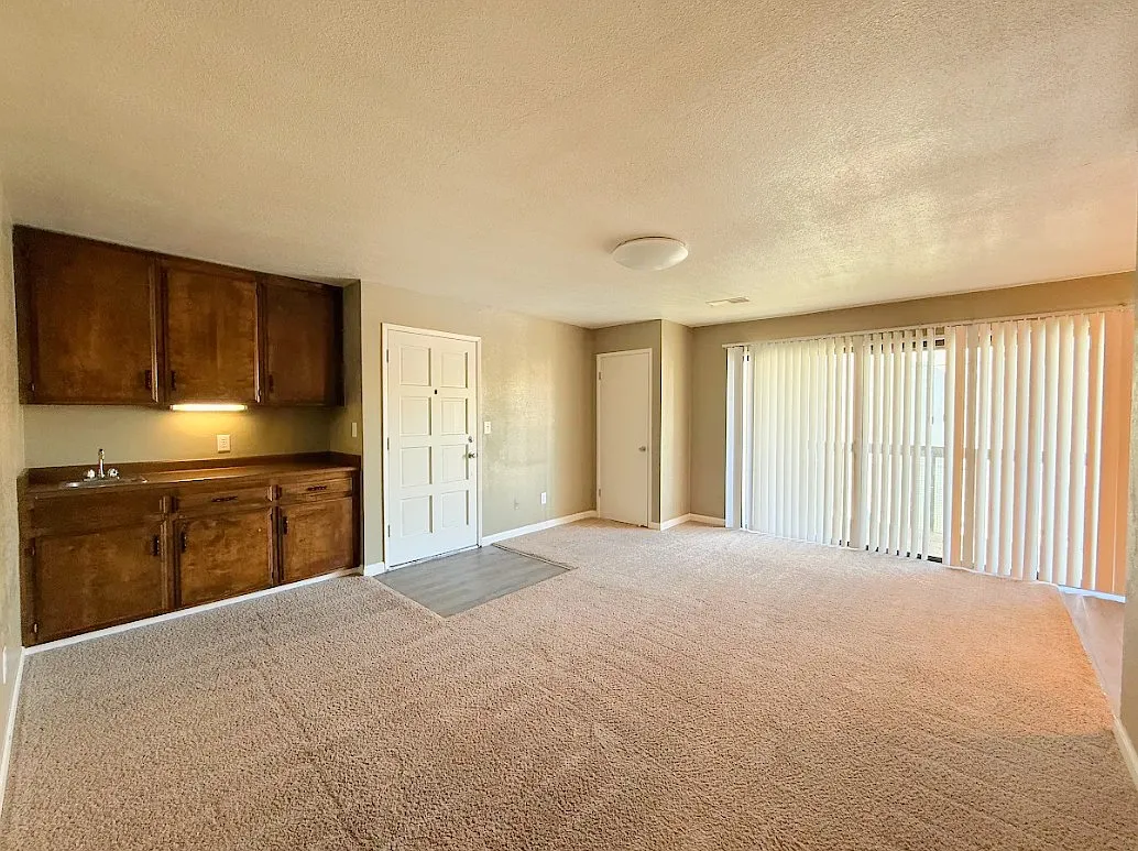 2 bed, 1000 sqft, $1,450 — Photo 4