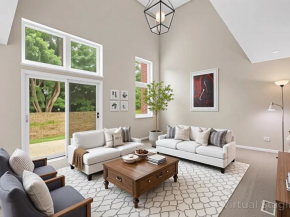 5th image of 748 E Whispering Oaks Ct