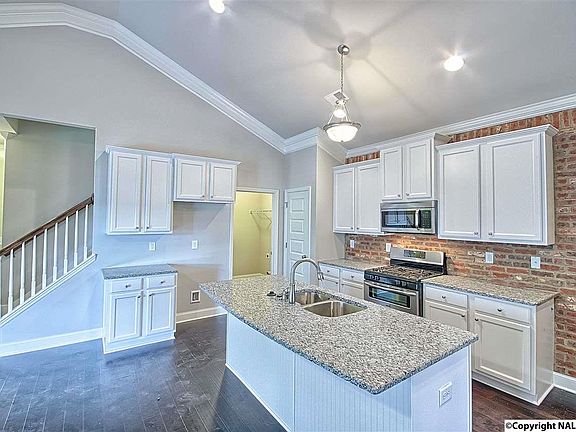 4th image of 7014 Derby Dr