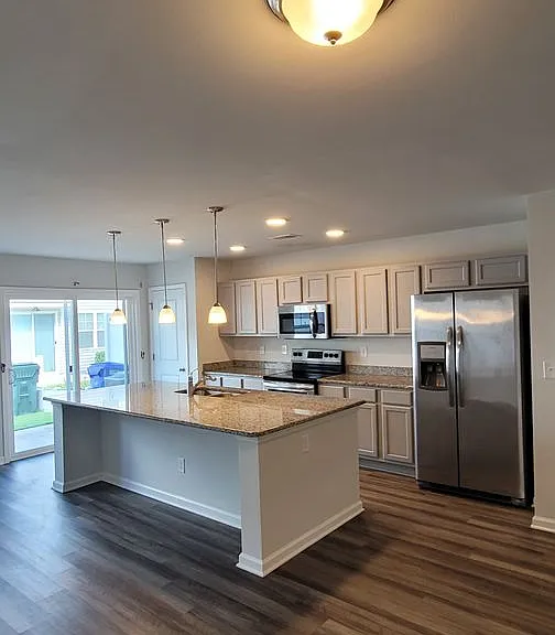 1135 Fairway Ln — Photo 8