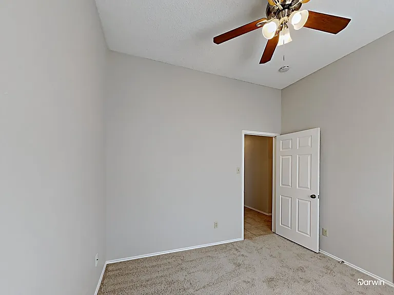 815 McComb Ln — Photo 14