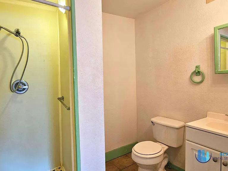 832 N Combee Rd — Photo 20