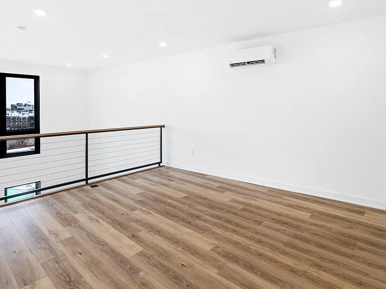17 Girard Avenue Ave W #4 — Photo 9