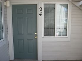 1225 W Prospect Rd